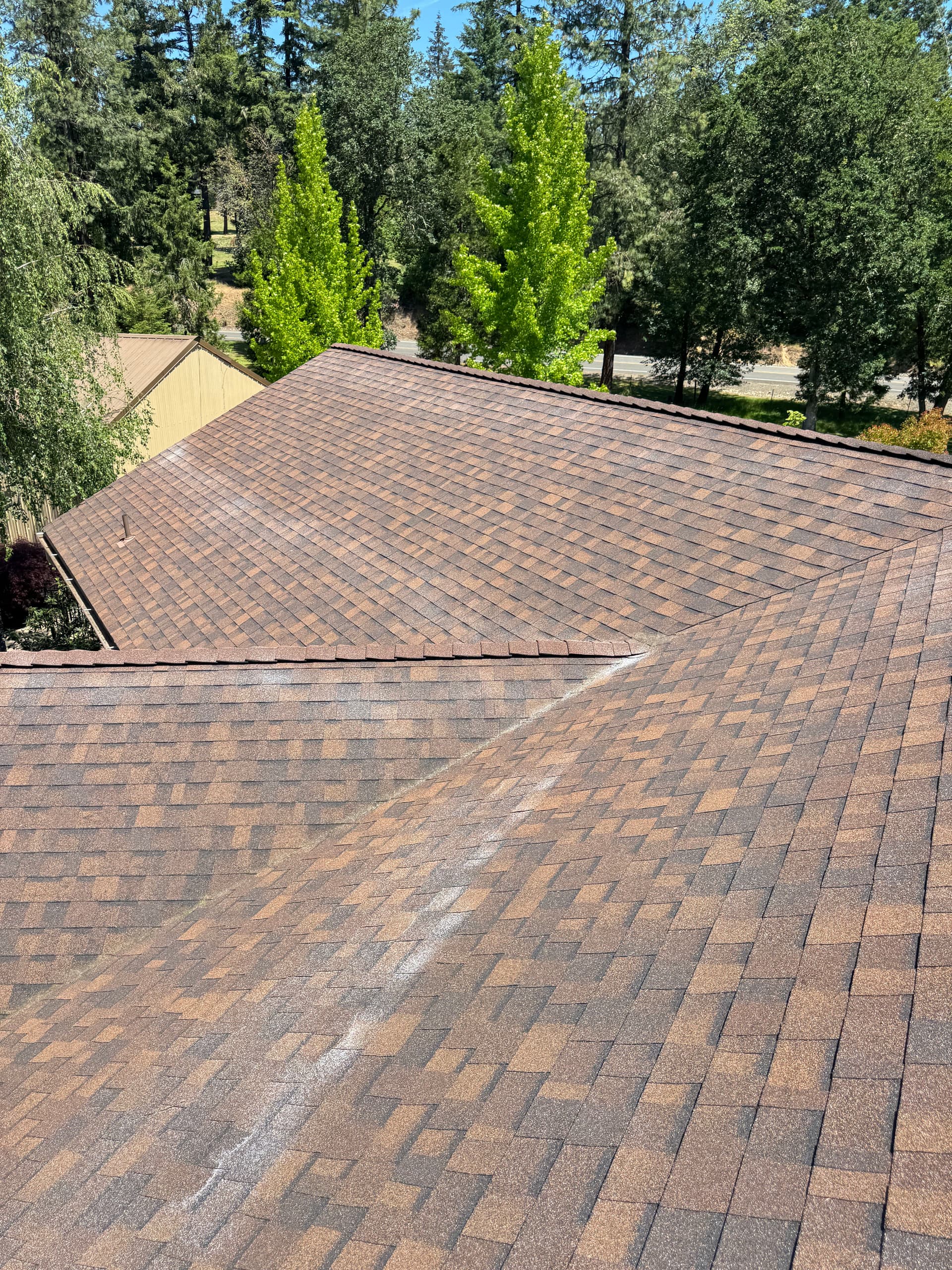 Gallery photos for Roof Moss Treatment and Gutter Cleaning on a House and Shop: Image #4