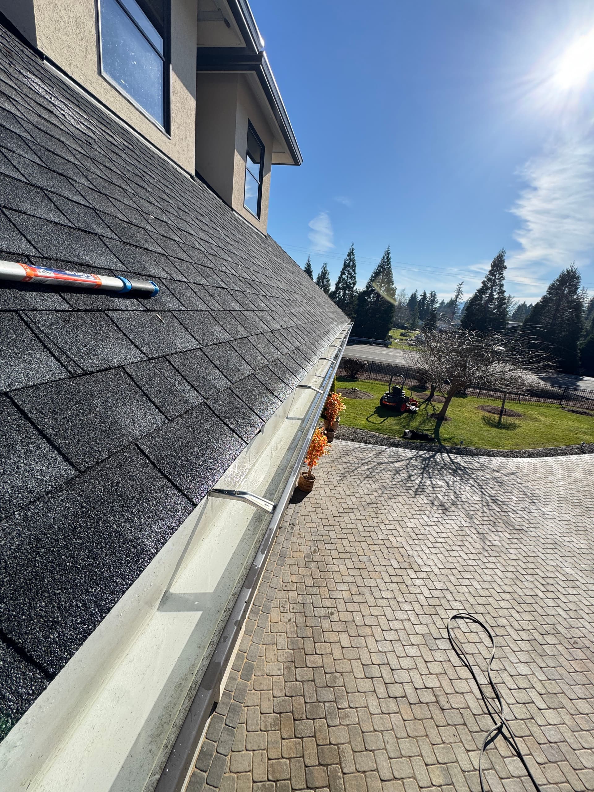 Gallery photos for Thorough Roof and Gutter Cleaning Excellence: Image #5