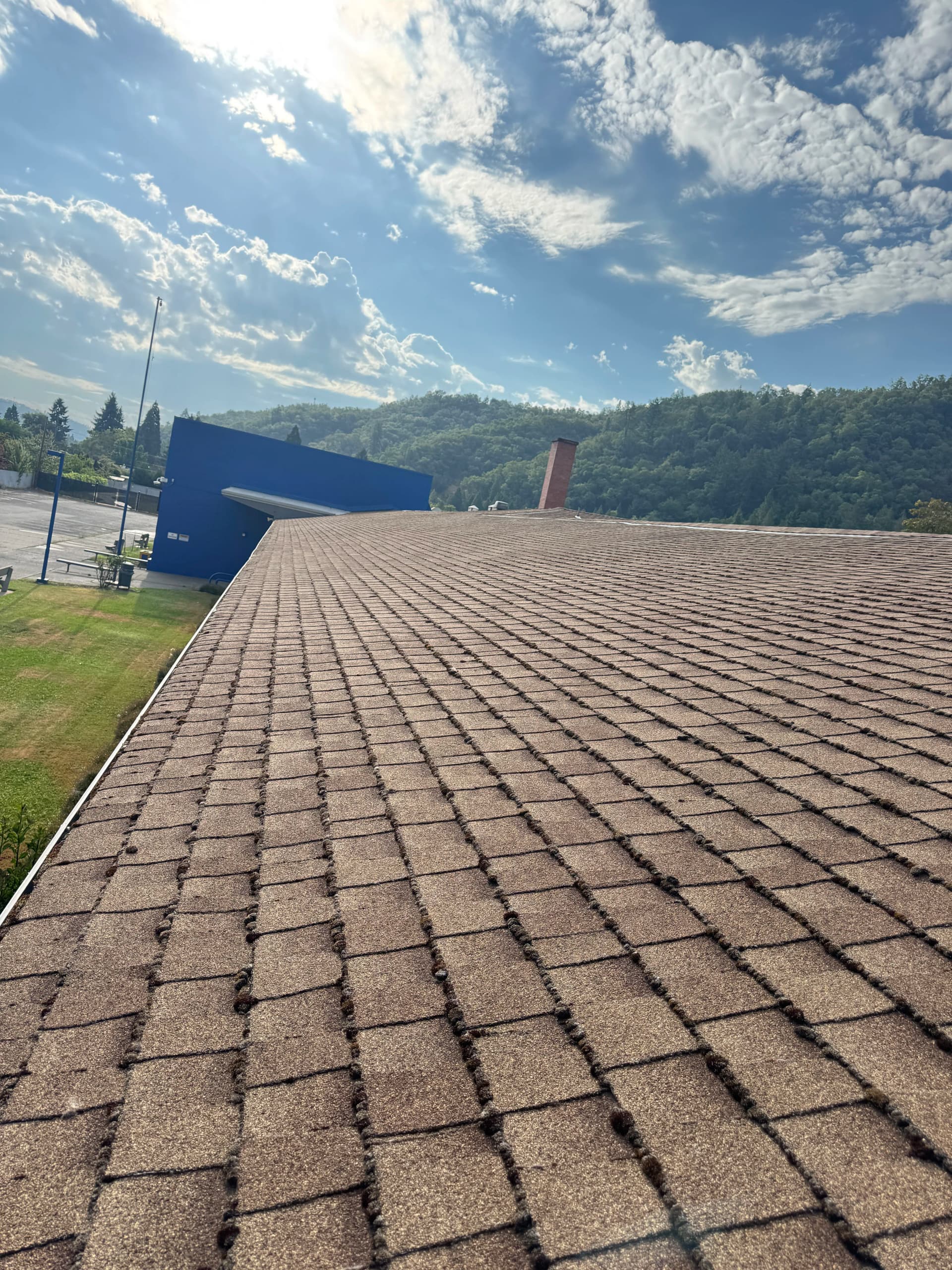 Gallery photos for Fremont Middle School Roof Moss Removal Roseburg Oregon: Image #3