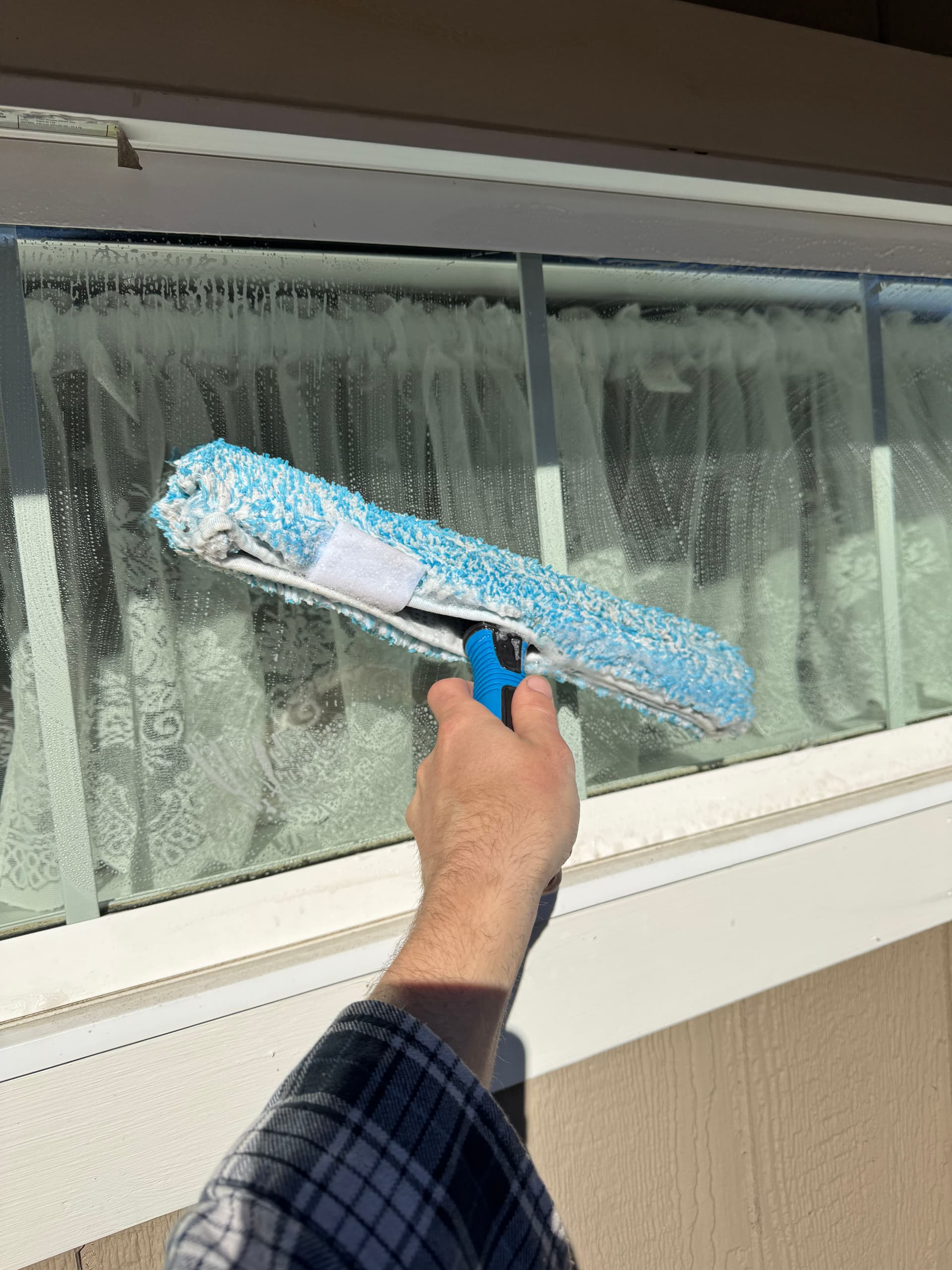 Pristine Window Cleaning for a Cozy Home