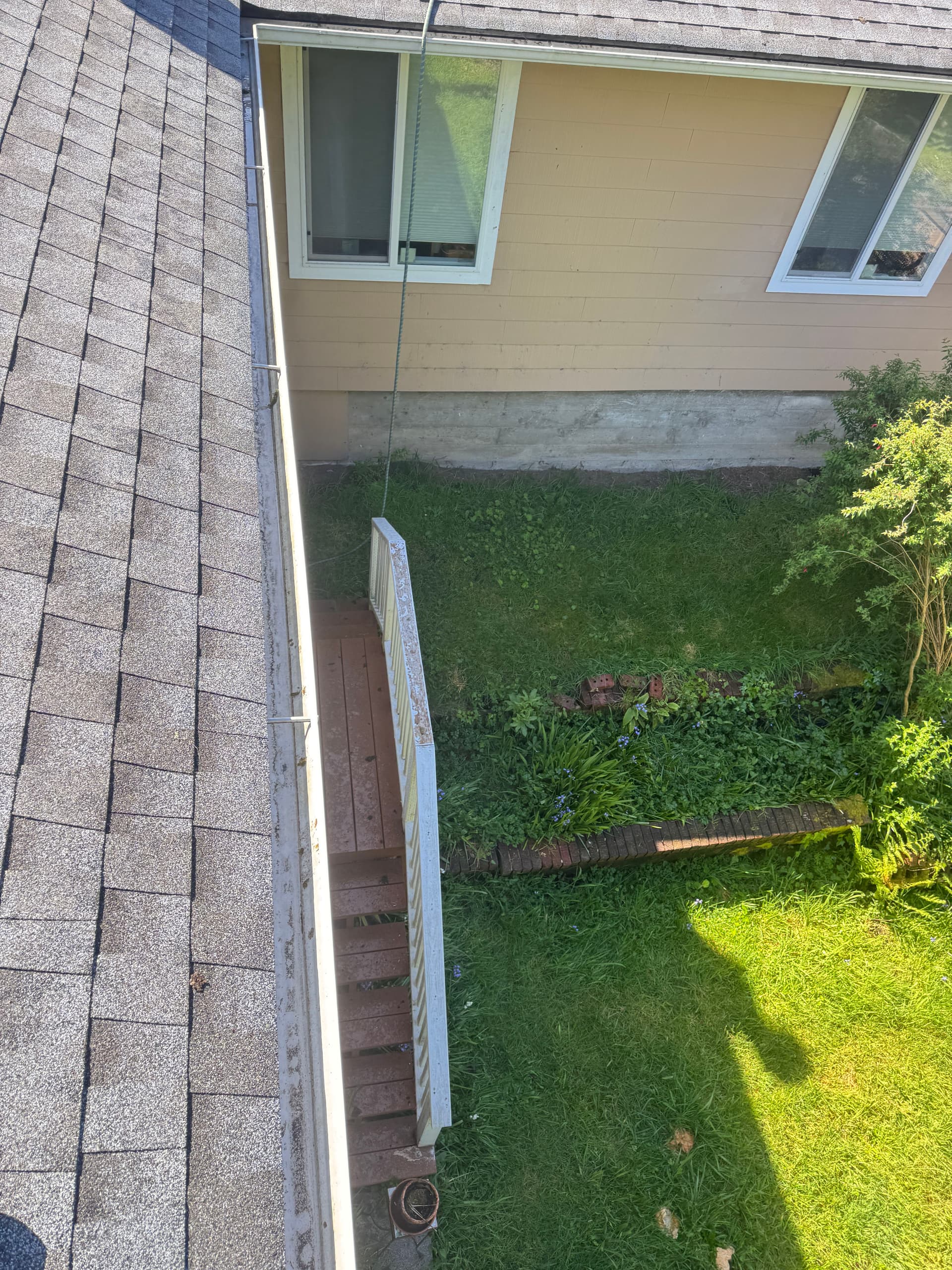Gallery photos for Coastal Gutter Cleaning Done Right in North Bend: Image #6