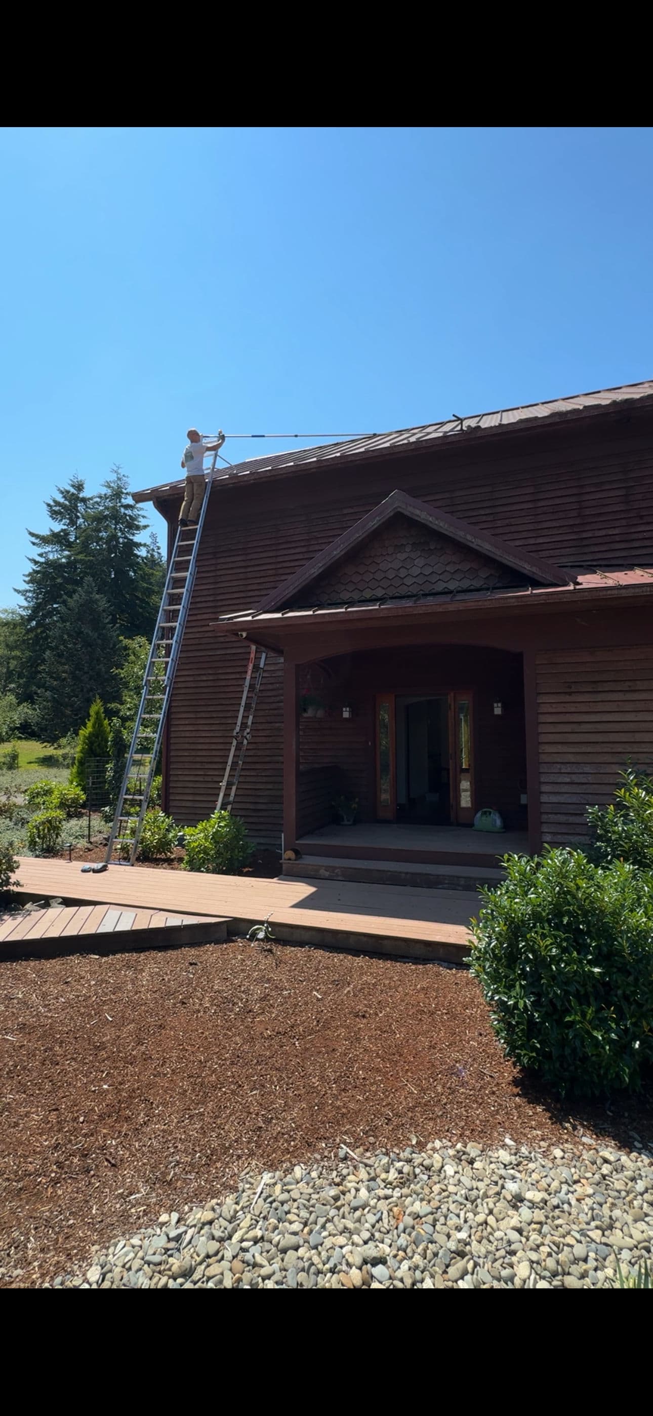 Gallery photos for Full Exterior Clean and Solar Panel Service on the Oregon Coast: Image #4