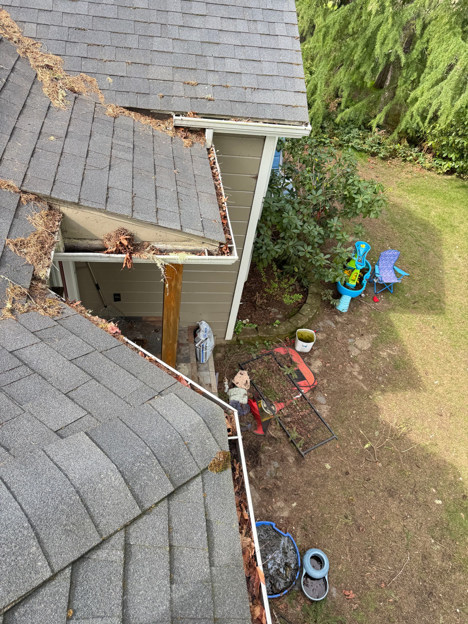 Gallery photos for Roof and Gutter Maintenance in a Scenic Setting: Image #3