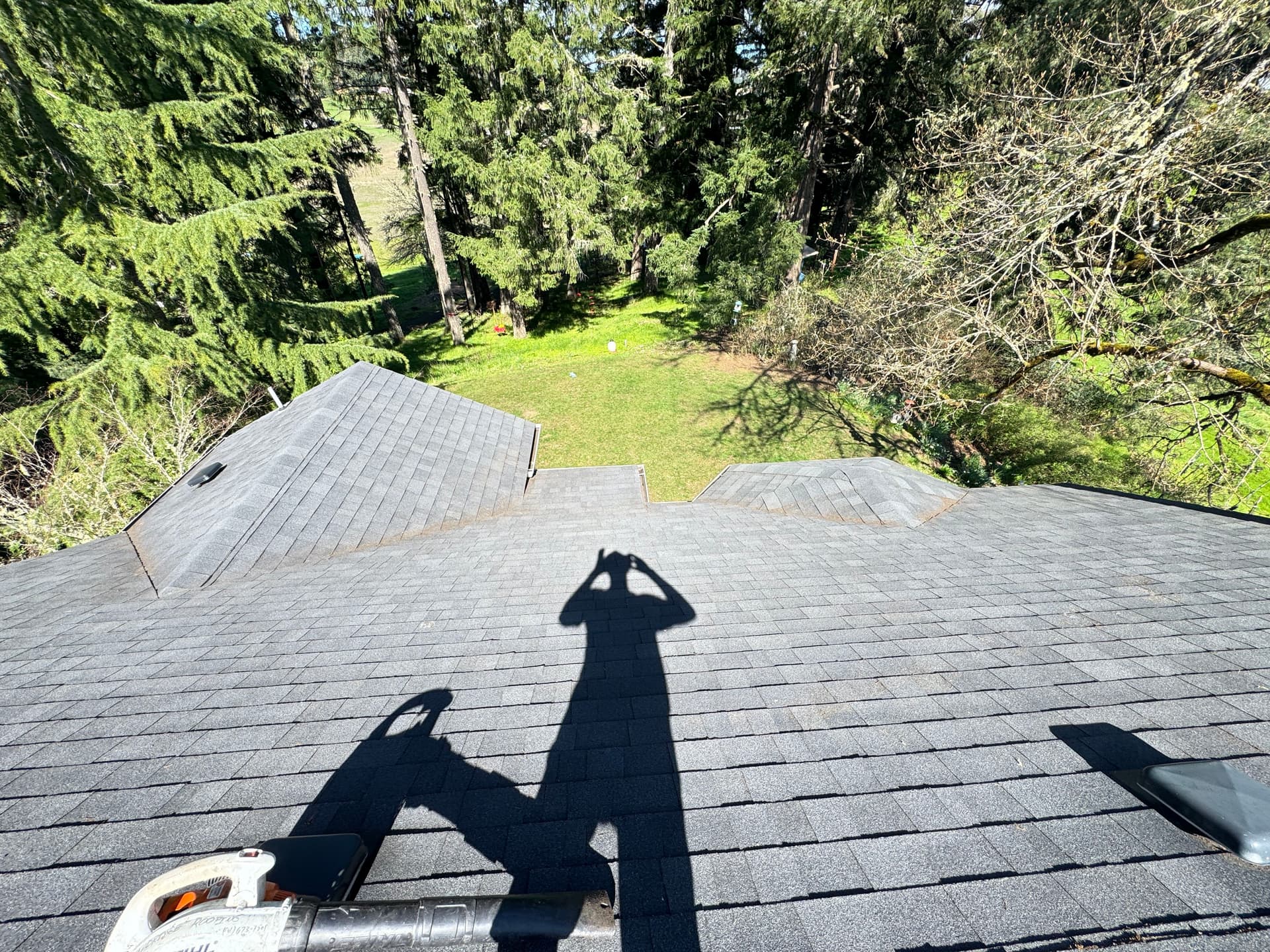 Gallery photos for Roof and Gutter Maintenance in a Scenic Setting: Image #8