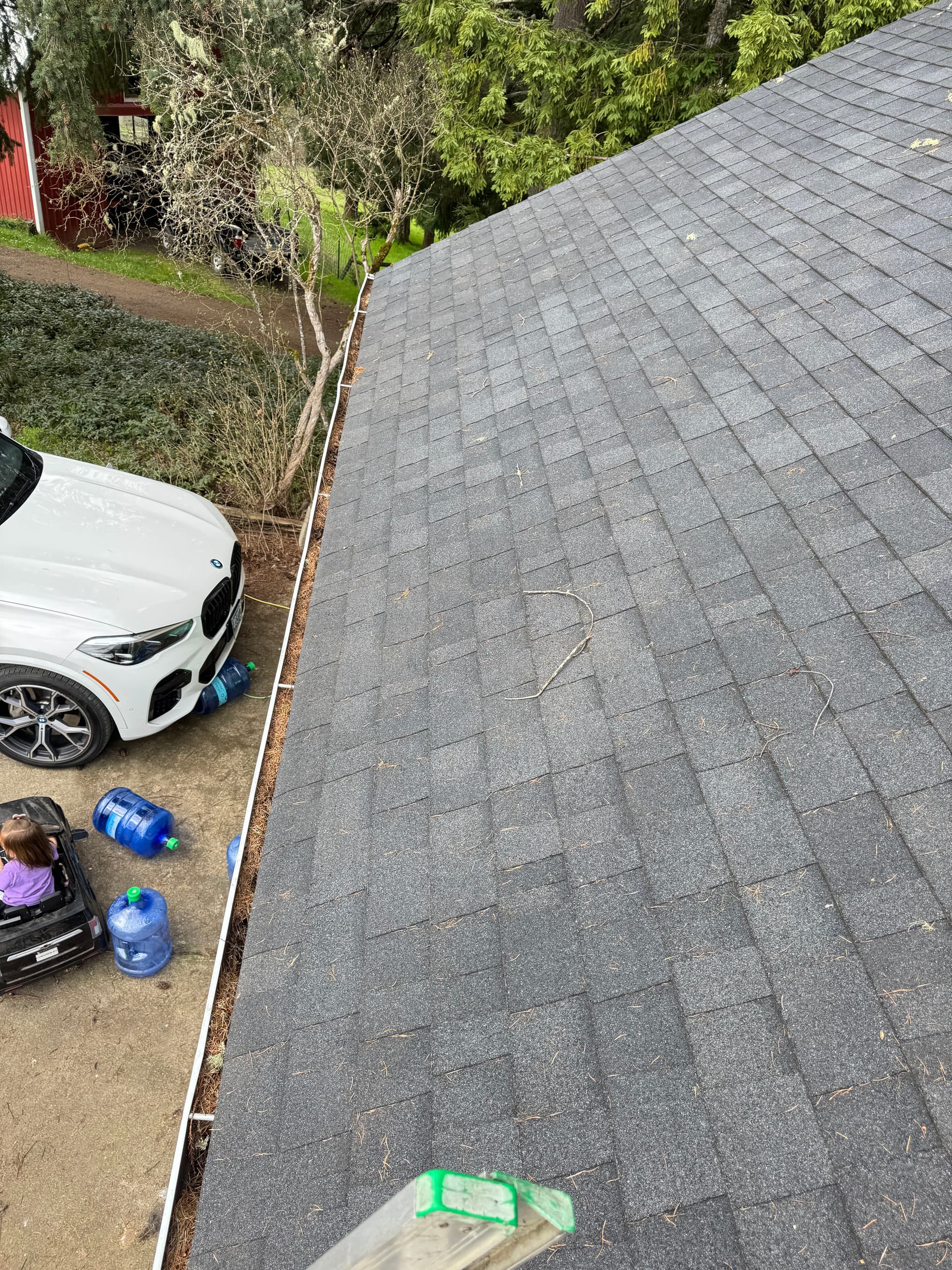 Gallery photos for Roof and Gutter Maintenance in a Scenic Setting: Image #4