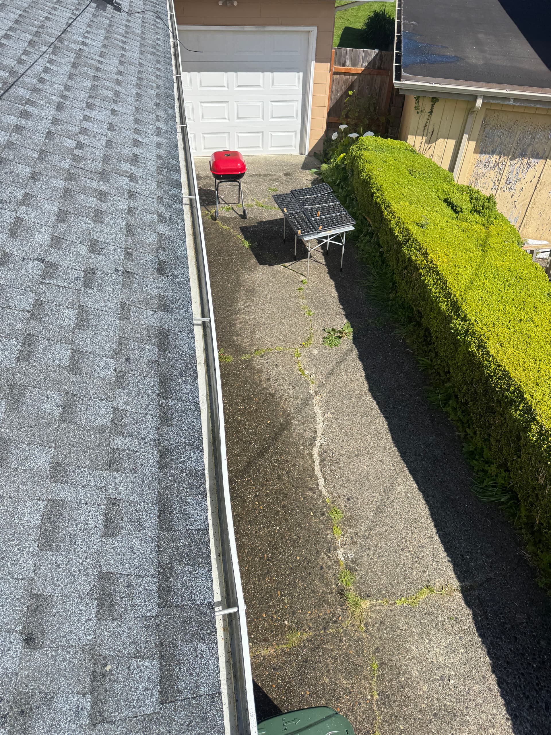 Gallery photos for Coastal Gutter Cleaning Done Right in North Bend: Image #7