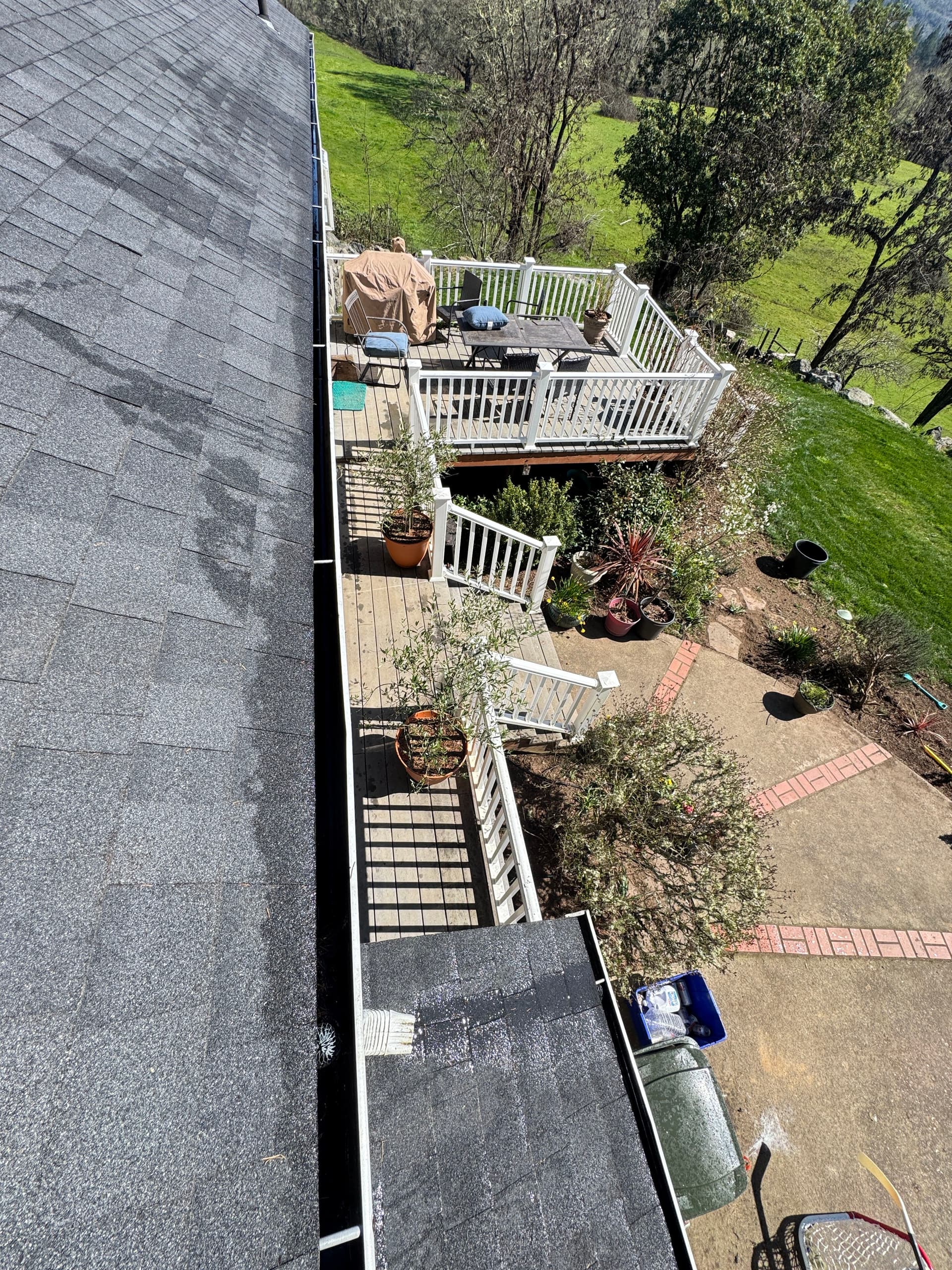 Gallery photos for Roof and Gutter Maintenance in a Scenic Setting: Image #6